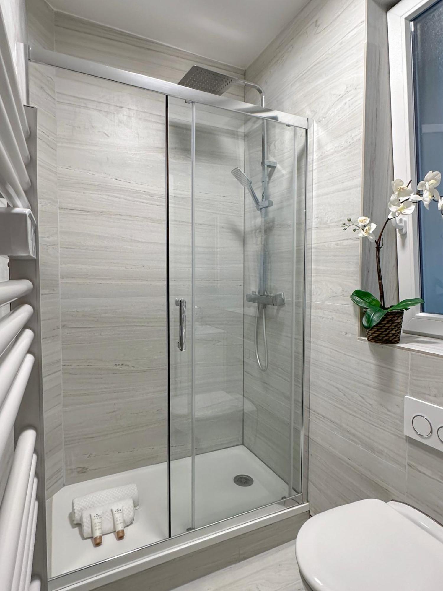 Champs Elysees Area Париж Экстерьер фото